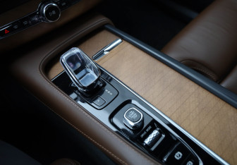 Подержанный автомобиль Volvo XC90 2019 года (14 фото)
