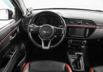 Подержанный автомобиль Kia Rio Hatchback 2020 года (11 фото)