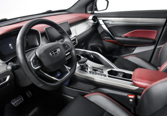 Подержанный автомобиль Geely Coolray 2023 года (9 фото)