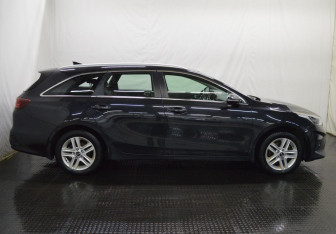 Подержанный автомобиль Kia Ceed Wagon 2019 года (4 фото)