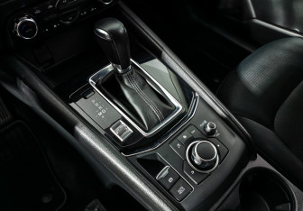 Подержанный автомобиль Mazda CX-5 2017 года (11 фото)