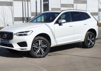 Подержанный автомобиль Volvo XC60 2019 года (9 фото)