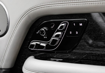 Подержанный автомобиль Land Rover Range Rover 2019 года (15 фото)