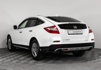 Подержанный автомобиль Honda Crosstour 2013 года (7 фото)
