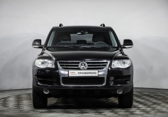 Подержанный автомобиль Volkswagen Touareg 2009 года (2 фото)