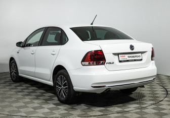 Подержанный автомобиль Volkswagen Polo Sedan 2016 года (7 фото)