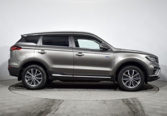 Подержанный автомобиль Geely Atlas Pro 2023 года (4 фото)