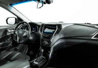 Подержанный автомобиль Hyundai Santa Fe 2017 года (9 фото)