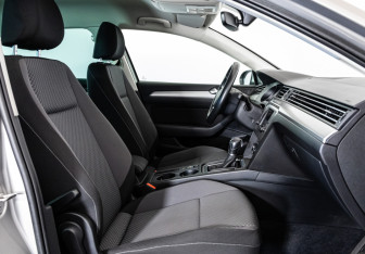 Подержанный автомобиль Volkswagen Passat Sedan 2016 года (18 фото)