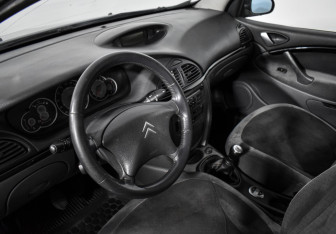 Подержанный автомобиль Citroen C5 Liftback 2006 года (9 фото)