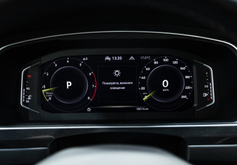 Подержанный автомобиль Volkswagen Tiguan 2022 года (20 фото)