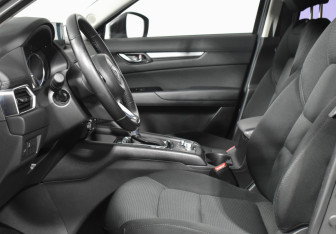 Подержанный автомобиль Mazda CX-5 2018 года (10 фото)