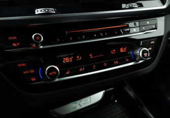 Подержанный автомобиль BMW X3 2019 года (16 фото)