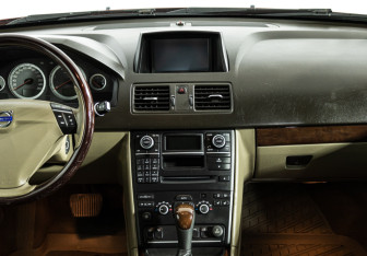 Подержанный автомобиль Volvo XC90 2012 года (14 фото)