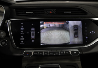 Подержанный автомобиль Geely Atlas Pro 2022 года (16 фото)