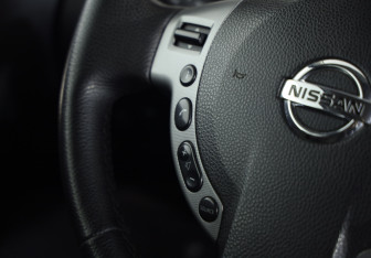 Подержанный автомобиль Nissan Qashqai 2007 года (8 фото)