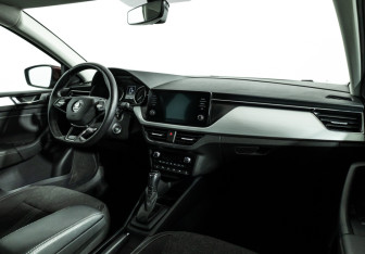 Подержанный автомобиль Skoda Rapid Liftback 2021 года (9 фото)