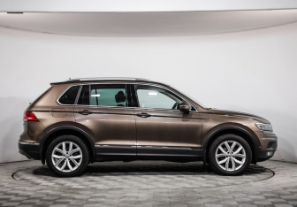 Подержанный автомобиль Volkswagen Tiguan 2018 года (4 фото)