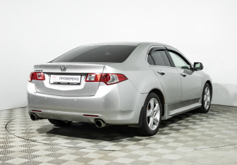 Подержанный автомобиль Honda Accord Sedan 2008 года (5 фото)