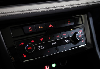 Подержанный автомобиль Jetta VS5 2023 года (16 фото)