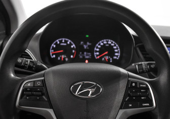 Подержанный автомобиль Hyundai Solaris Sedan 2019 года (16 фото)