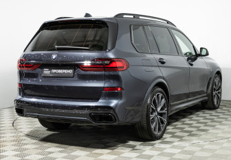 Подержанный автомобиль BMW X7 2019 года (5 фото)