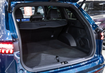 Подержанный автомобиль Geely Monjaro 2023 года (32 фото)