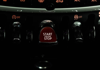 Подержанный автомобиль MINI Countryman 2018 года (19 фото)