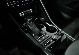 Подержанный автомобиль Kia K5 2020 года (19 фото)