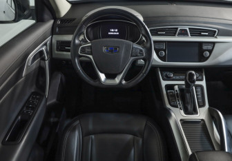 Подержанный автомобиль Geely Atlas 2019 года (10 фото)