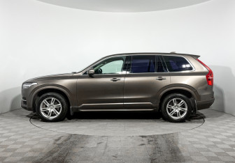 Подержанный автомобиль Volvo XC90 2015 года (8 фото)