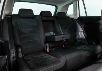 Подержанный автомобиль Volkswagen Tiguan 2017 года (23 фото)