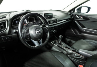 Подержанный автомобиль Mazda 3 Sedan 2014 года (11 фото)