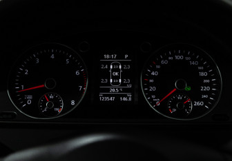 Подержанный автомобиль Volkswagen Passat Sedan 2013 года (12 фото)