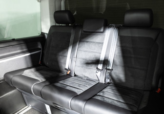 Подержанный автомобиль Volkswagen Multivan 2018 года (19 фото)