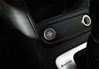 Подержанный автомобиль Volkswagen Tiguan 2015 года (17 фото)