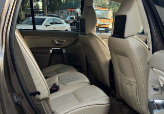 Подержанный автомобиль Volvo XC90 2012 года (28 фото)