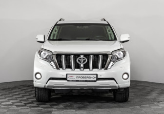 Подержанный автомобиль Toyota Land Cruiser Prado 2016 года (3 фото)