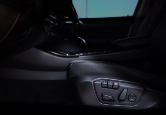 Подержанный автомобиль BMW X4 2014 года (23 фото)