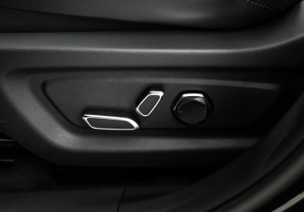 Подержанный автомобиль Changan UNI-K 2022 года (15 фото)