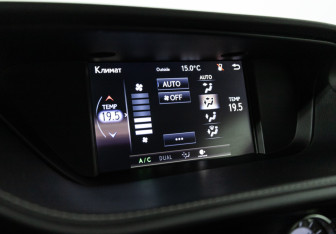 Подержанный автомобиль Lexus ES 2016 года (17 фото)