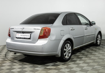 Подержанный автомобиль Chevrolet Lacetti Sedan 2007 года (5 фото)