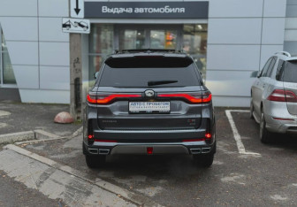 Подержанный автомобиль Changan CS95 2023 года (5 фото)