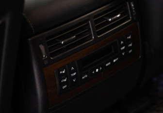 Подержанный автомобиль Toyota Land Cruiser Suv 2017 года (38 фото)