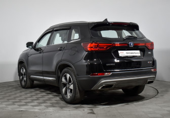 Подержанный автомобиль Changan CS75 2020 года (7 фото)