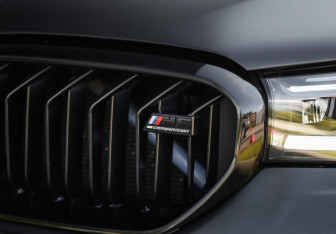 Подержанный автомобиль BMW M5 Sedan 2021 года (3 фото)