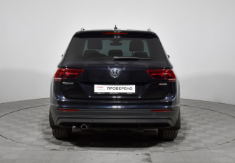Подержанный автомобиль Volkswagen Tiguan 2019 года (6 фото)