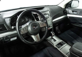 Подержанный автомобиль Subaru Outback Wagon 2011 года (11 фото)