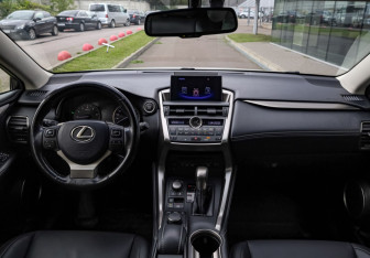 Подержанный автомобиль Lexus NX 2016 года (10 фото)