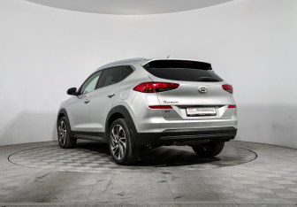 Подержанный автомобиль Hyundai Tucson 2019 года (7 фото)